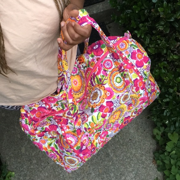 Vera Bradley Giant Carry On - Picture 10 of 12
